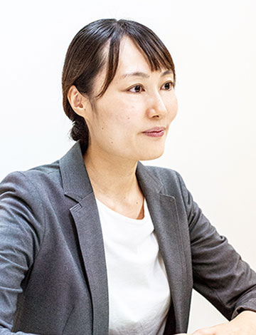 行政書士・泉由希子